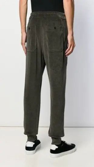 o1loc1c0724 TFJ945 Sweatpants & Joggers in Grey