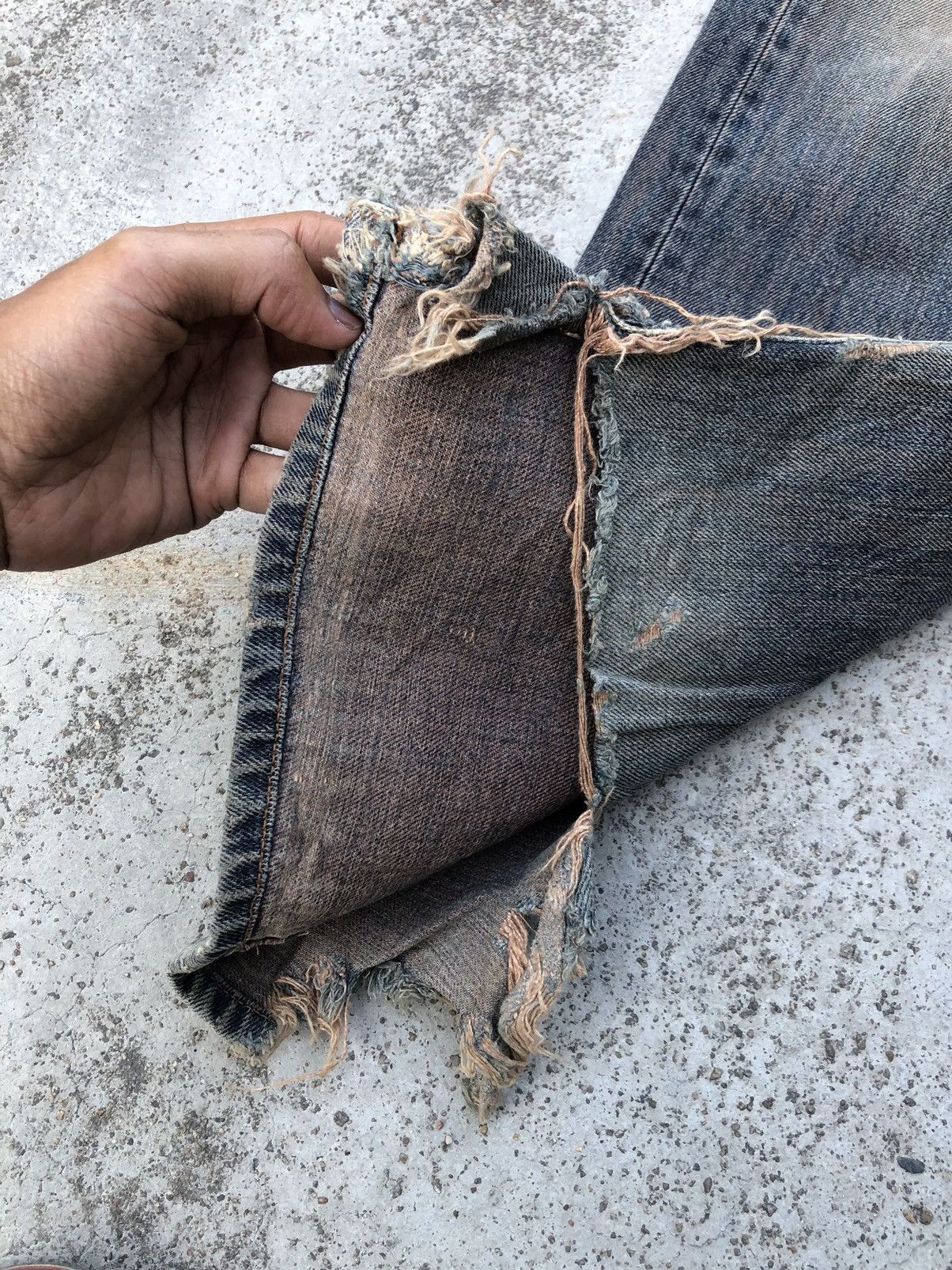 Japanese Brand BAGGY RUSTY BLUE DISTRESSED DENIM BY GOLD RUSH Size US 31 - 3 Thumbnail
