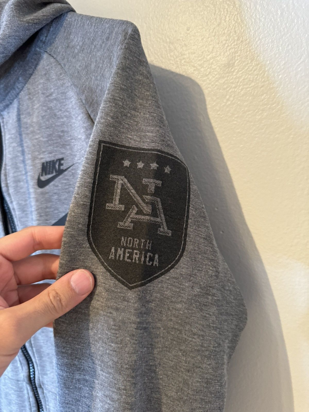 Nike Nike Tech Fleece Men's Size Small Windrunner Zip Up Hoodie Size US S / EU 44-46 / 1 - 3 Thumbnail