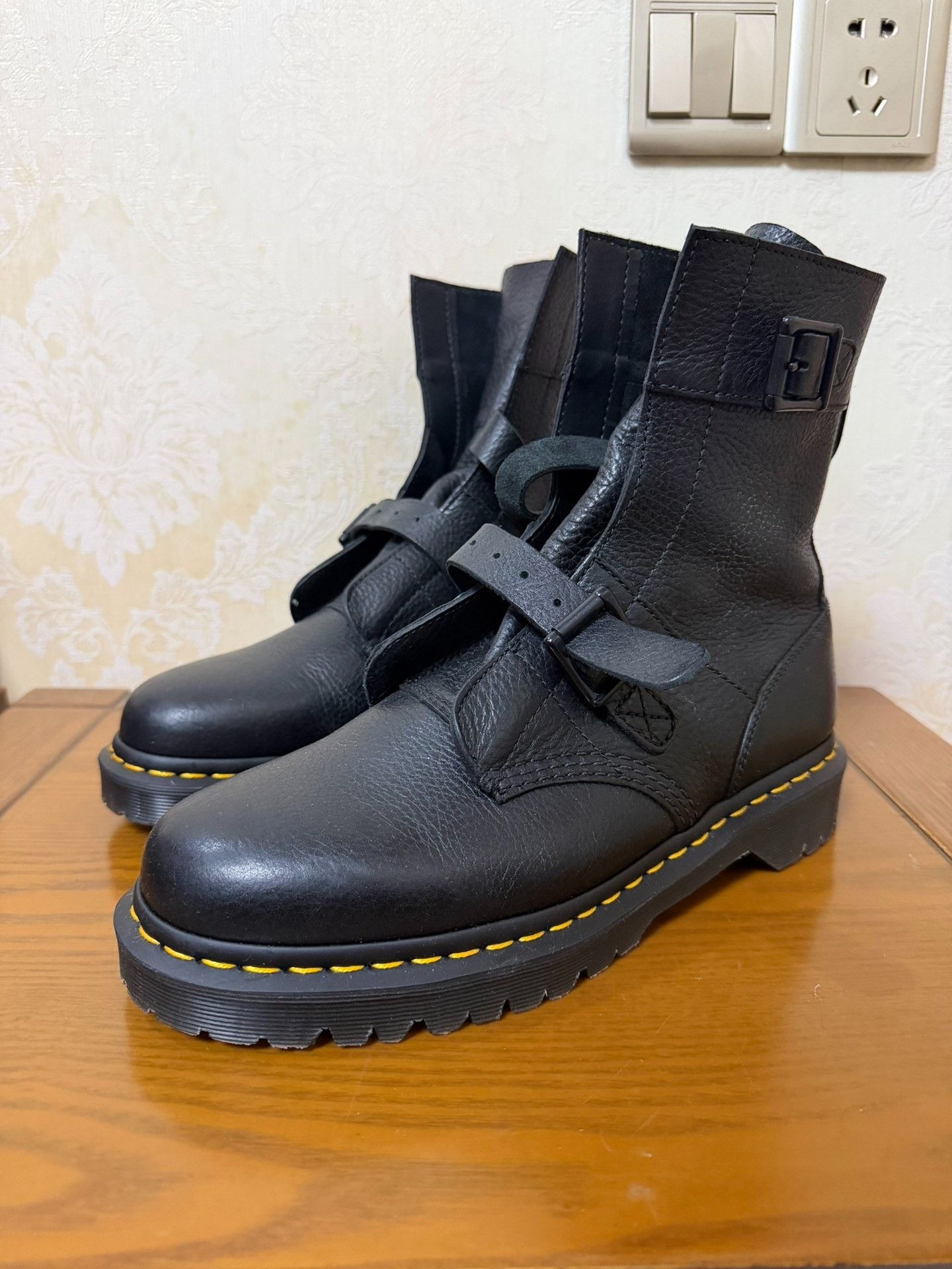 Dr. Martens Dr. Martens Boots 43 Women Size US 11.5 / IT 41.5 - 1 Thumbnail