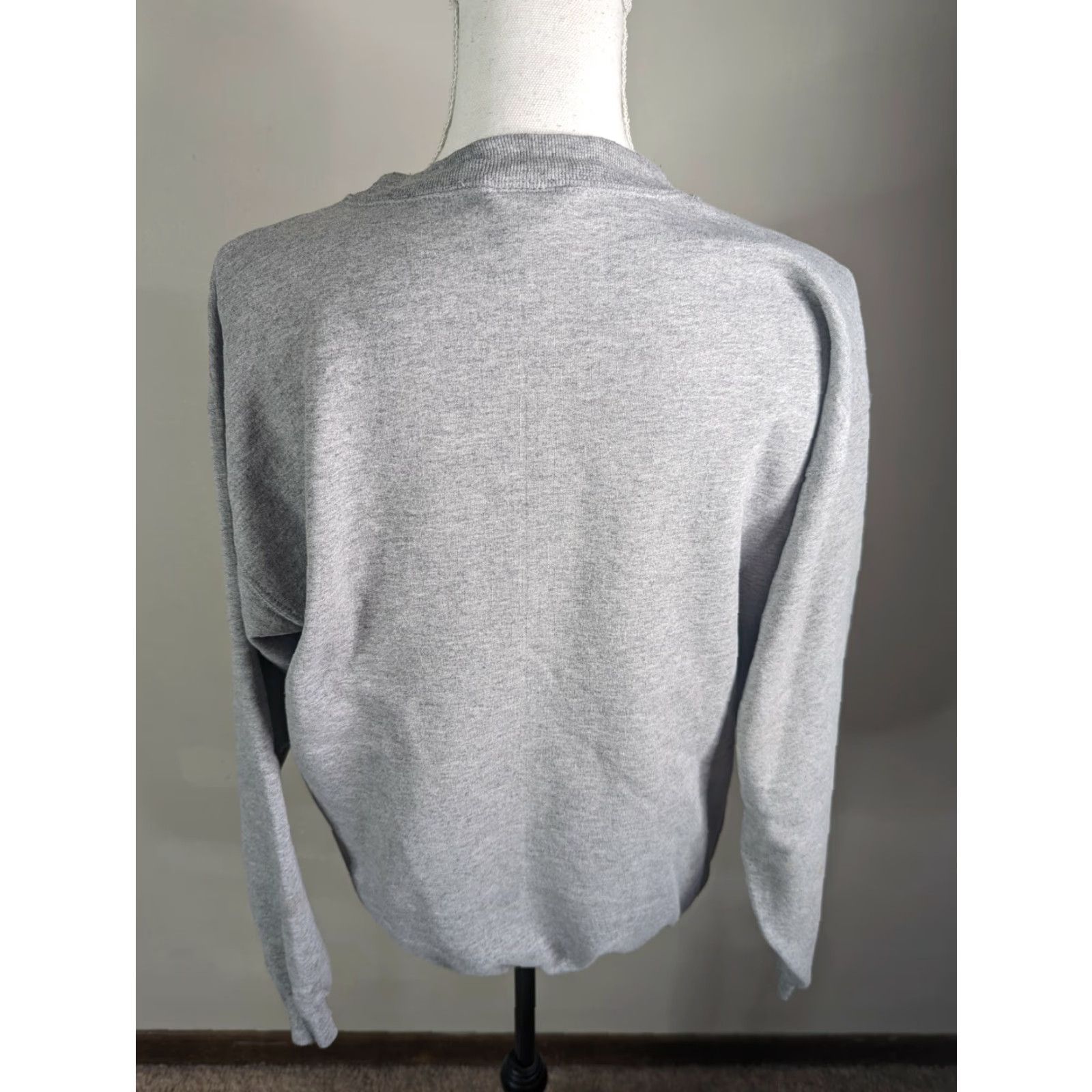 Disney VINTAGE Disney Winnie The Pooh Crewneck Sweatshirt Shirt Unisex Adults Medium Gray USA Made Size US M / EU 48-50 / 2 - 2 Thumbnail