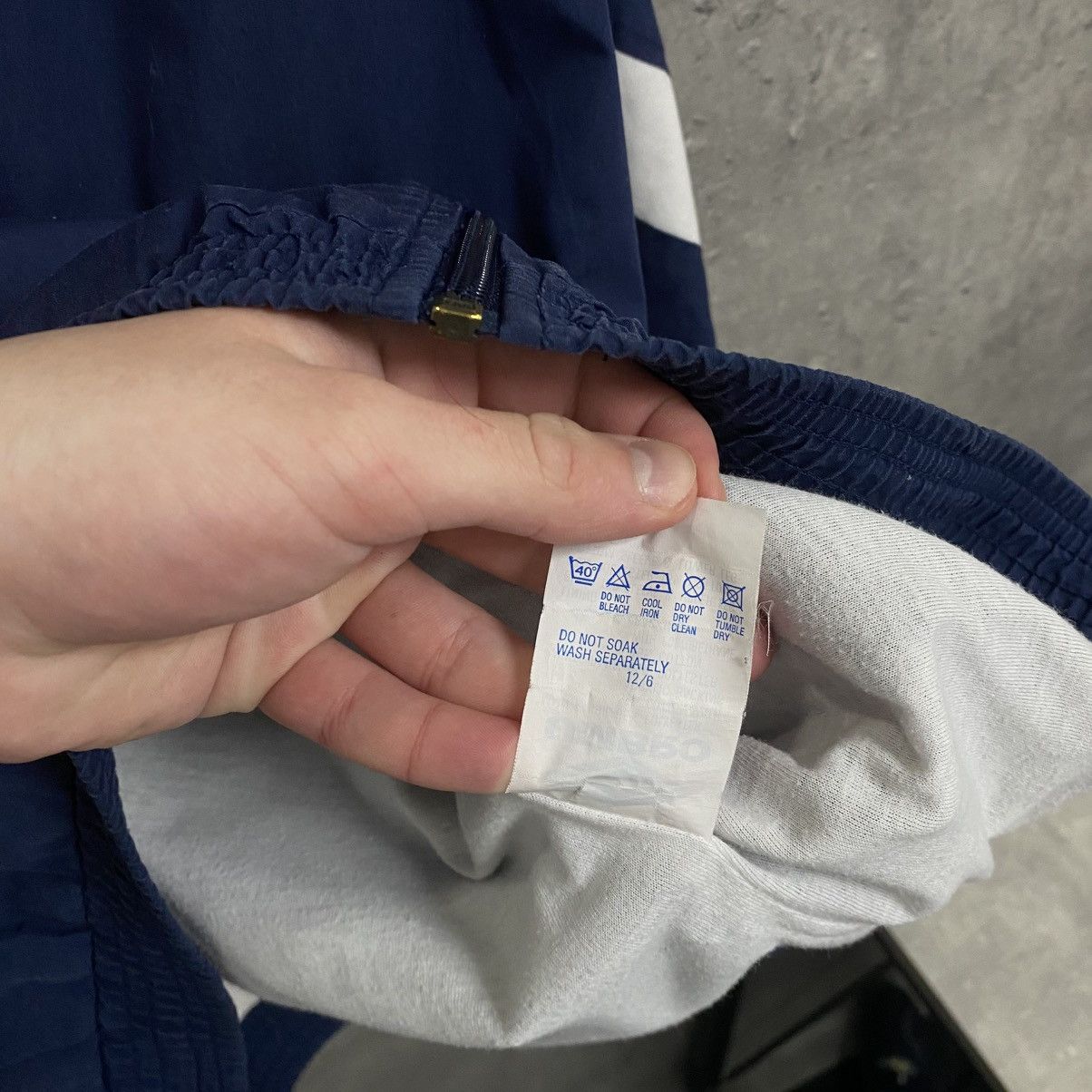 Umbro Vintage Umbro 90s Track Jacket Embroidered Logo Y2K Size US L / EU 52-54 / 3 - 15 Thumbnail