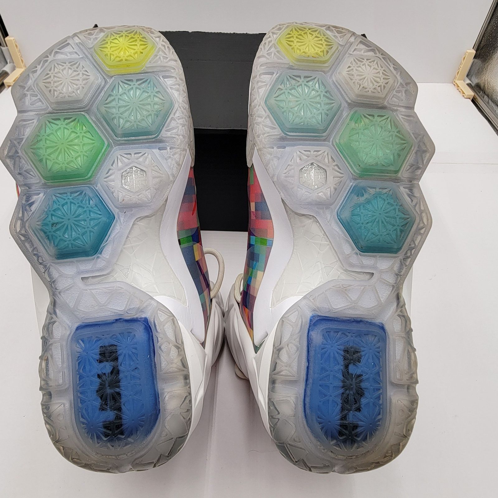 Nike Nike LeBron 12 Ext 'Prism' Sz 7.5 748861-900 (185) Size US 7.5 / EU 40-41 - 6 Thumbnail