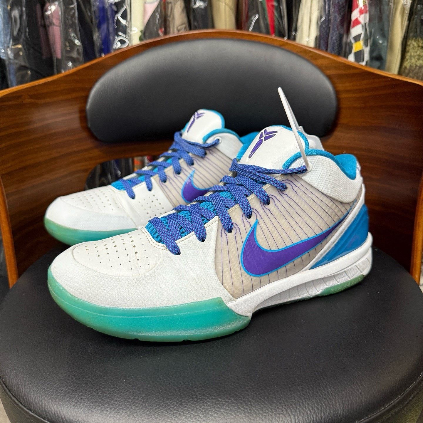 Nike Nike KOBE4 Blue Lowtop Sneakers 42 Men Size US 9 / EU 42 - 1 Thumbnail