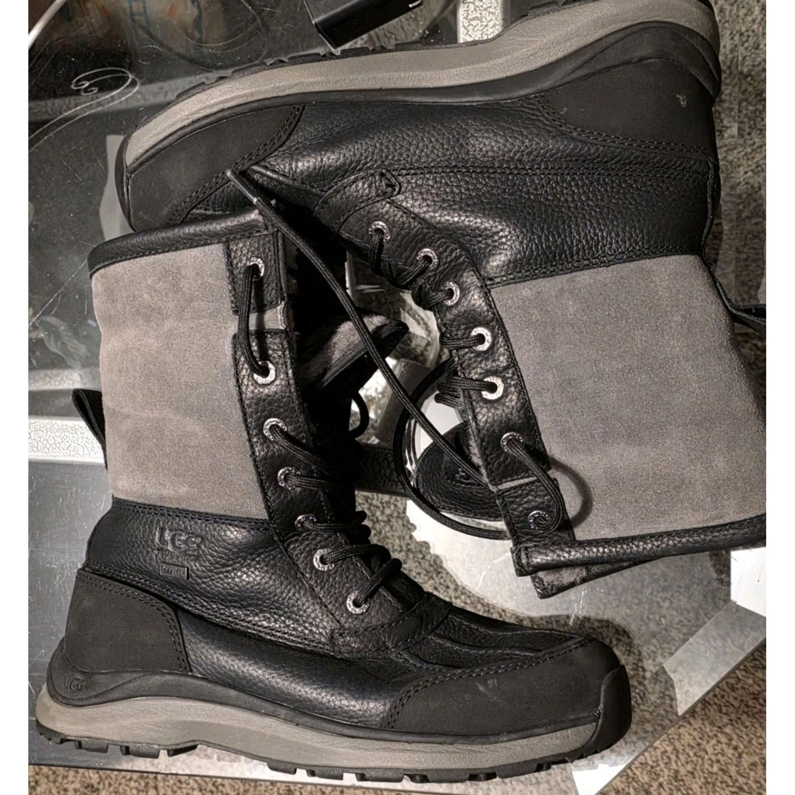 Ugg UGG Adirondack III Winter Snow Boots Women 8.5 Black Leather Sheepskin Fur Lined Boots Size US 9 / IT 39 - 2 Thumbnail