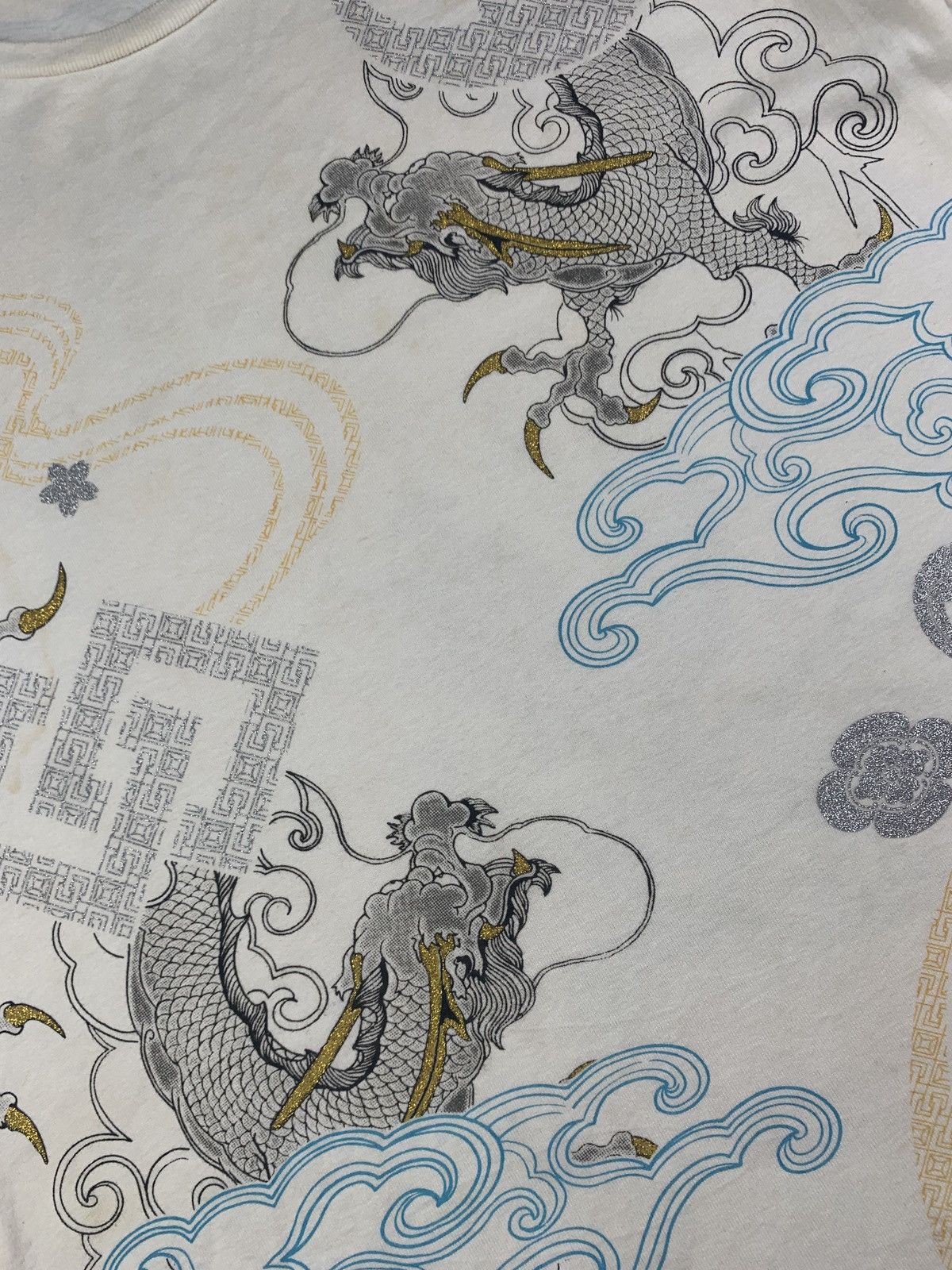 Japanese Brand 2000s Space Opera Japan Sukajan Dragons Over Graphic Top Size M / US 6-8 / IT 42-44 - 5 Thumbnail