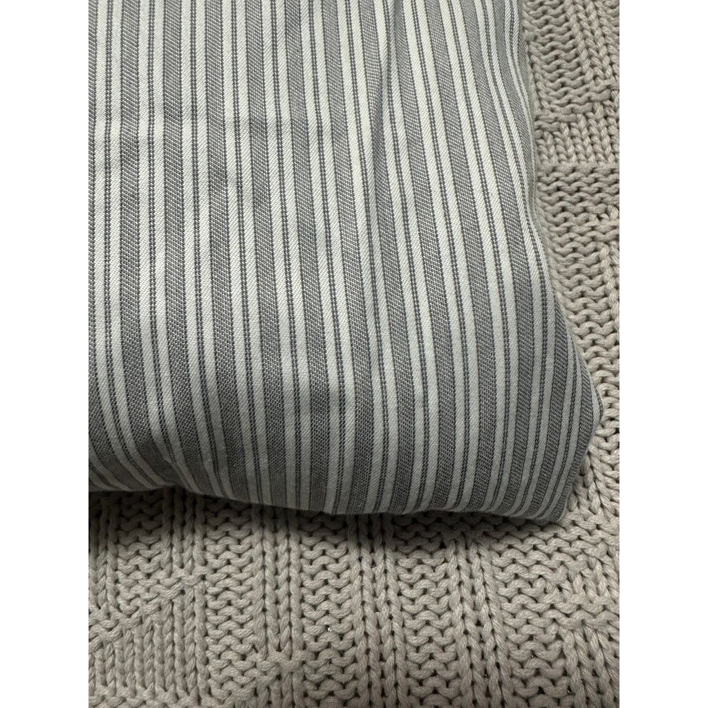 Brooks Brothers Brooks Brothers gray striped Milano button down size 17 Size US XL / EU 56 / 4 - 4 Thumbnail