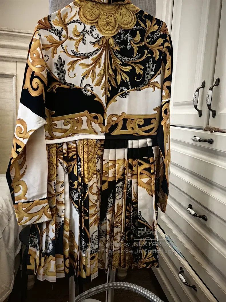 Versace Versace Baroque print silk dress Size M / US 6-8 / IT 42-44 - 3 Thumbnail