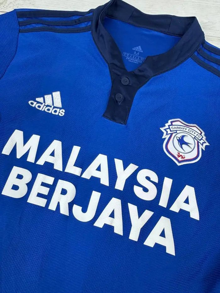 Adidas Adidas Cardiff City 2021 2022 Moore #10 Home Shirt Jersey Size US M / EU 48-50 / 2 - 9 Thumbnail