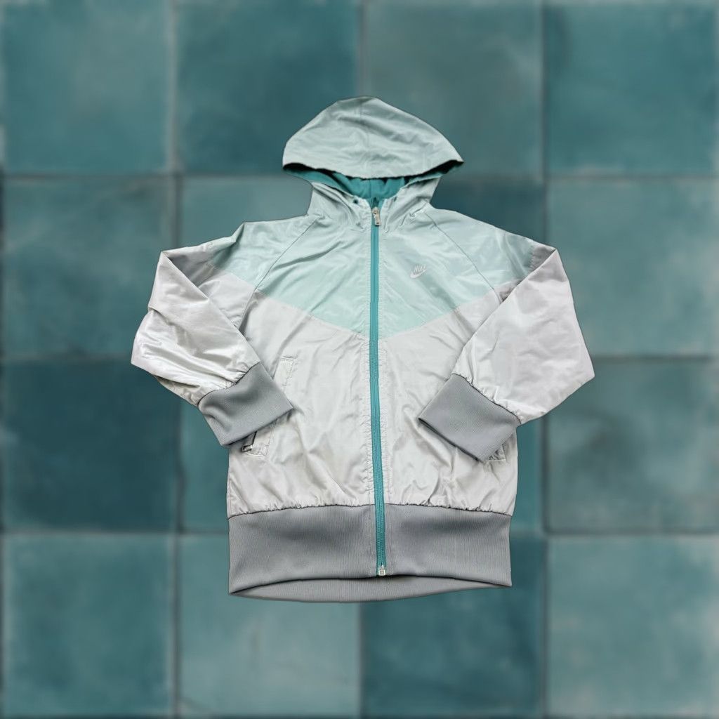 Nike Nike Jacket Women’s XS Mint Grey Full Zip Windbreaker Nike Dri-FIT Windbreaker XS Women Grey Mint Full Zip Nike Jacket Size XS / US 0-2 / IT 36-38 - 1 Thumbnail