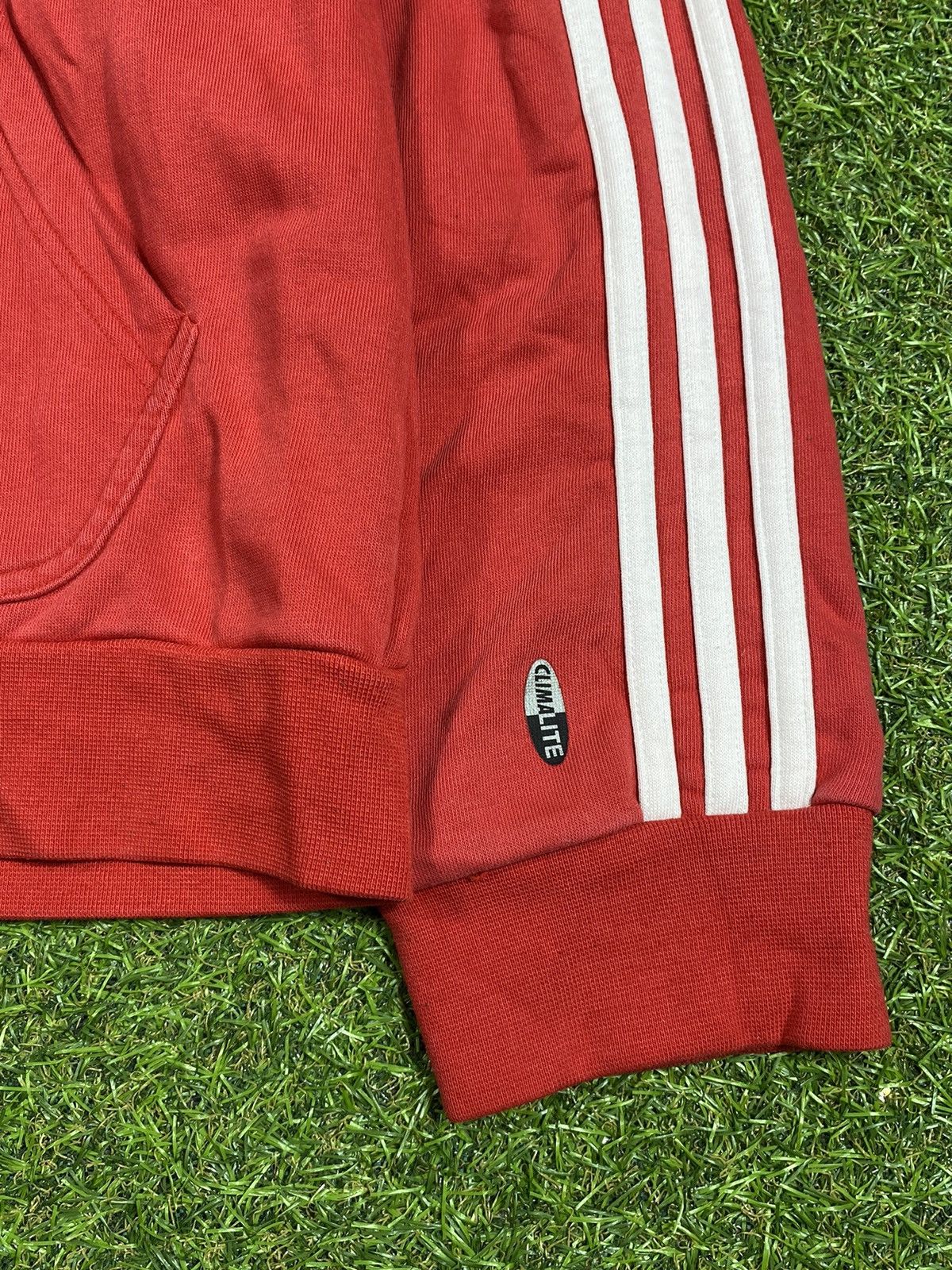 Adidas Vintage Y2K Adidas zip up hoodie Sun faded streetwear size L Size US L / EU 52-54 / 3 - 3 Thumbnail