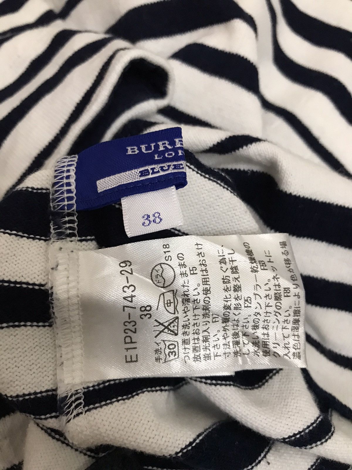 Burberry Burberry London Striped Tee Shirt Size S / US 4 / IT 40 - 7 Thumbnail