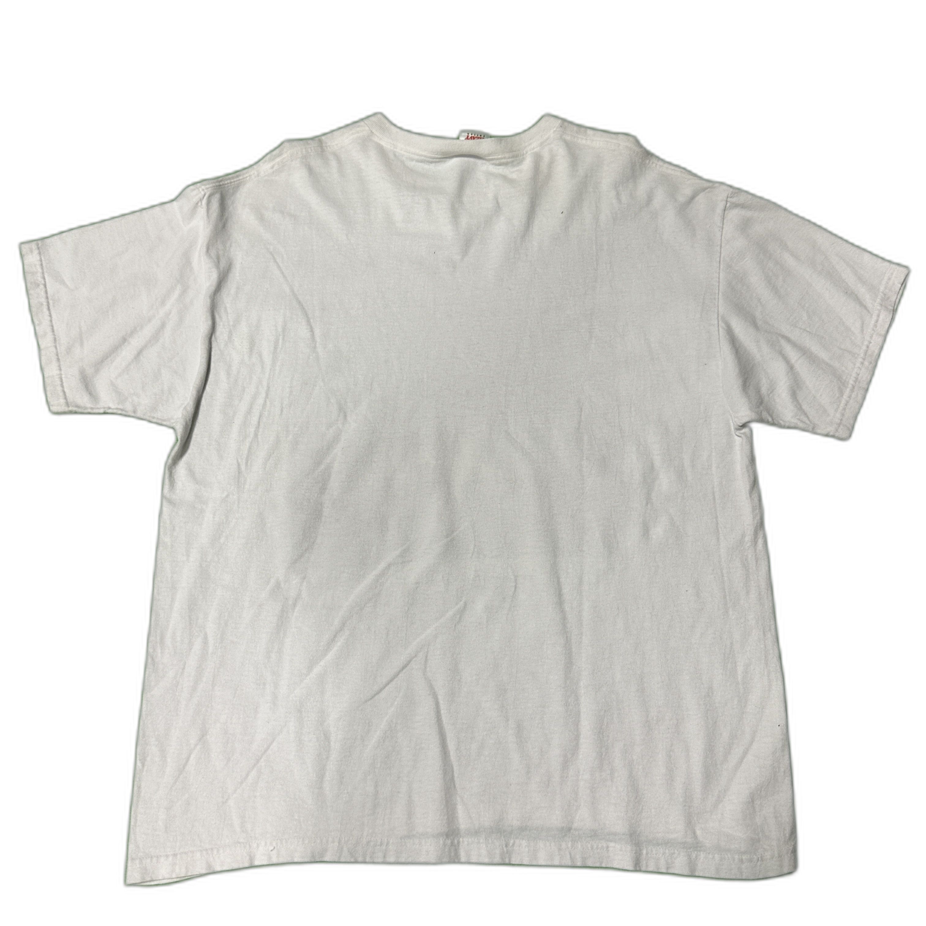 Fruit Of The Loom Vintage Ludacris The Red Light District Graphic T-Shirt Size XL Size US XL / EU 56 / 4 - 1 Preview
