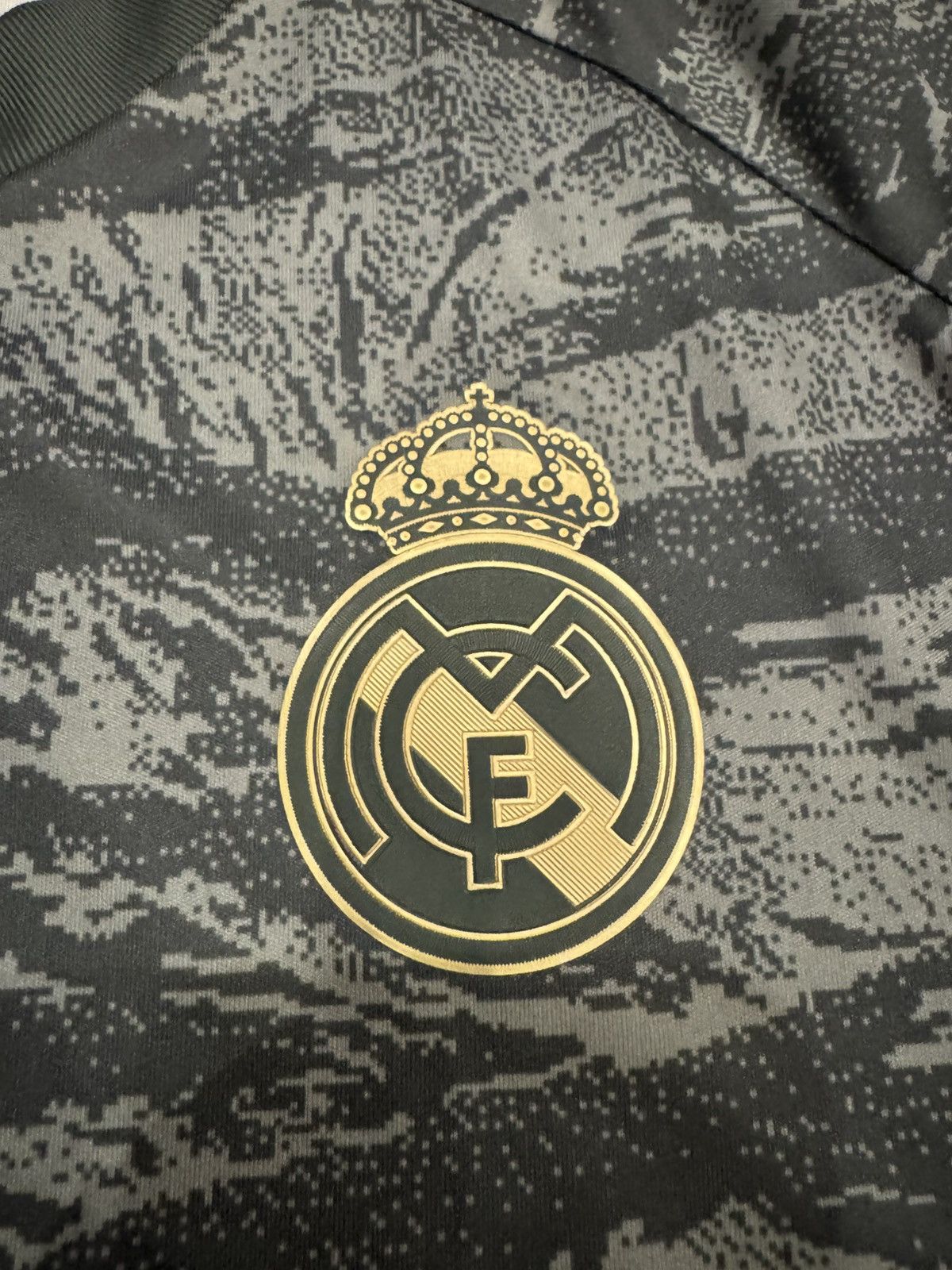 Adidas REAL MADRID ADIDAS 2019-2020 #25 FOOTBALL JERSEY SZ 8 DW4430 Size US XL / EU 56 / 4 - 7 Thumbnail