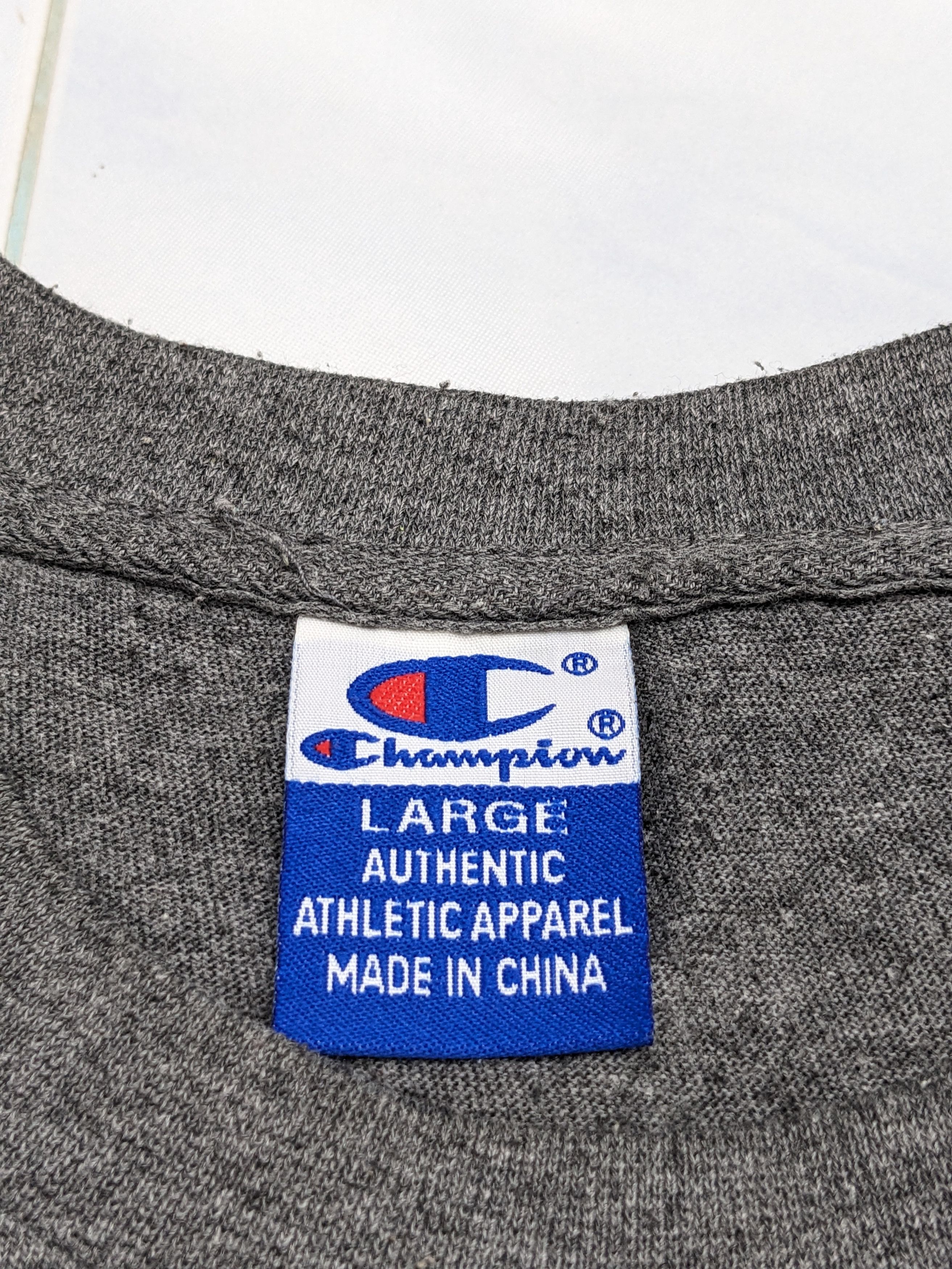 Champion VINTAGE CHAMPION STREETWEAR TSHIRT Size US L / EU 52-54 / 3 - 8 Thumbnail