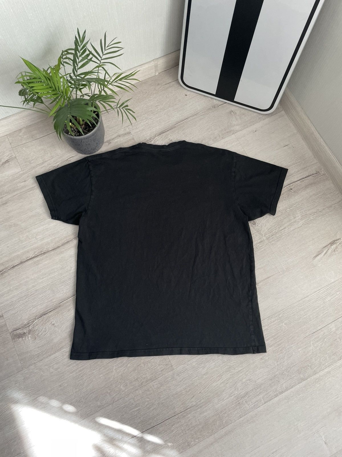 Mercedes-Benz Vintage 90s Mercedes Benz Small Logo Faded T-shirt Race F1 Size US L / EU 52-54 / 3 - 2 Thumbnail