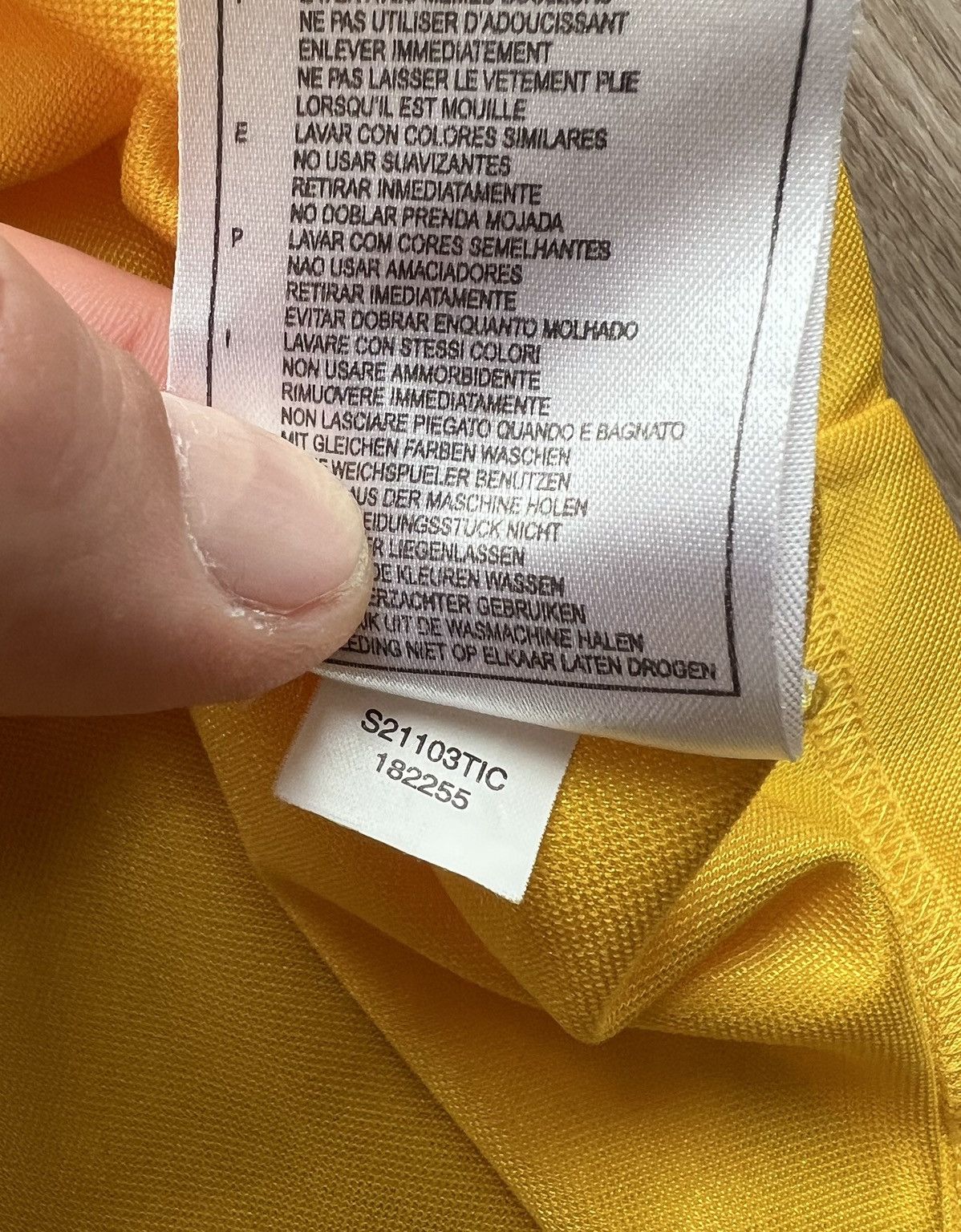Nike × Vintage Vintage Nike Brasil Yellow Soccer T-Shirt Football Jersey Size US L / EU 52-54 / 3 - 11 Thumbnail
