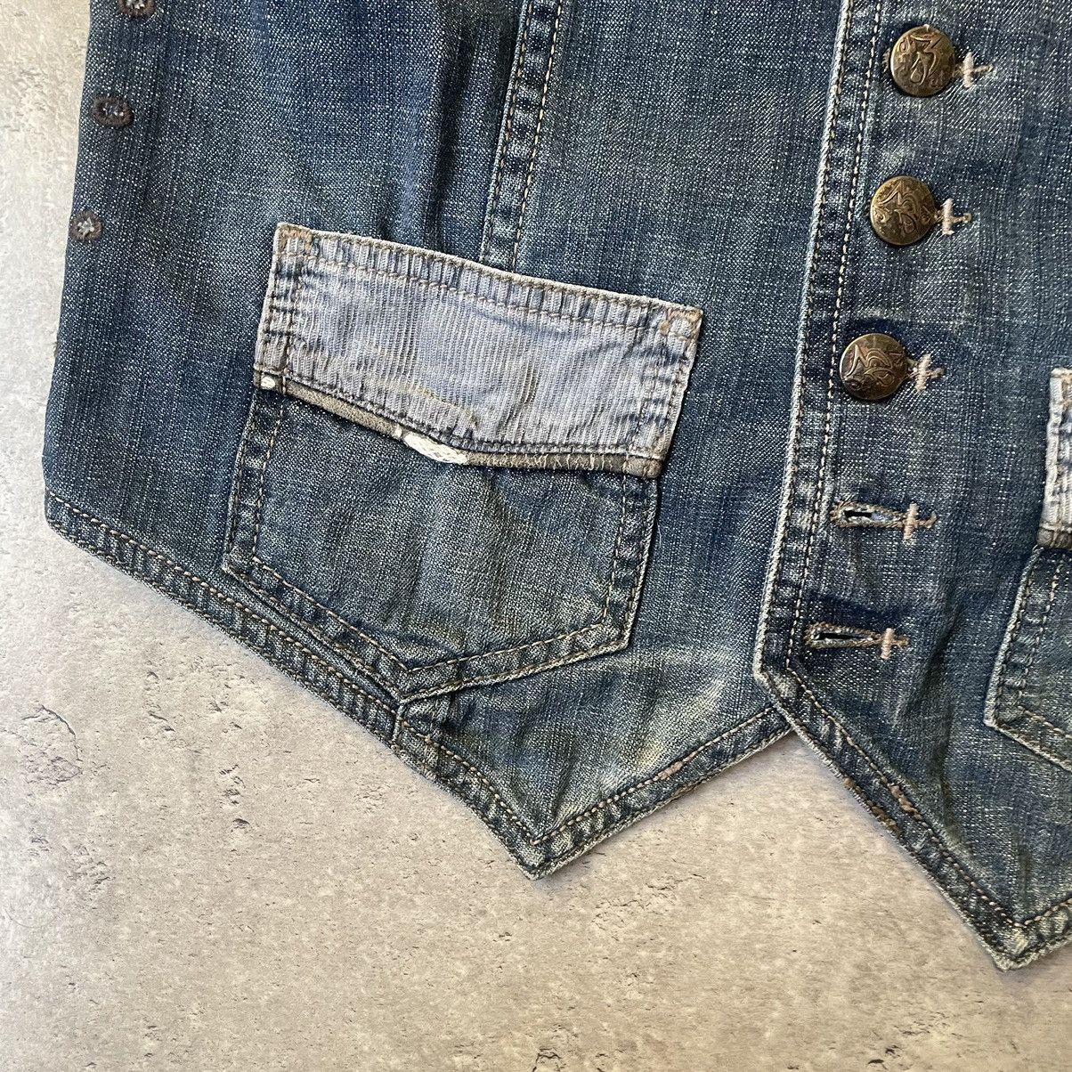 Diesel × Diesel Black Gold × Vintage Very Vintage 90s Diesel Uzbekistan Rally Denim Vest Size US S / EU 44-46 / 1 - 7 Thumbnail