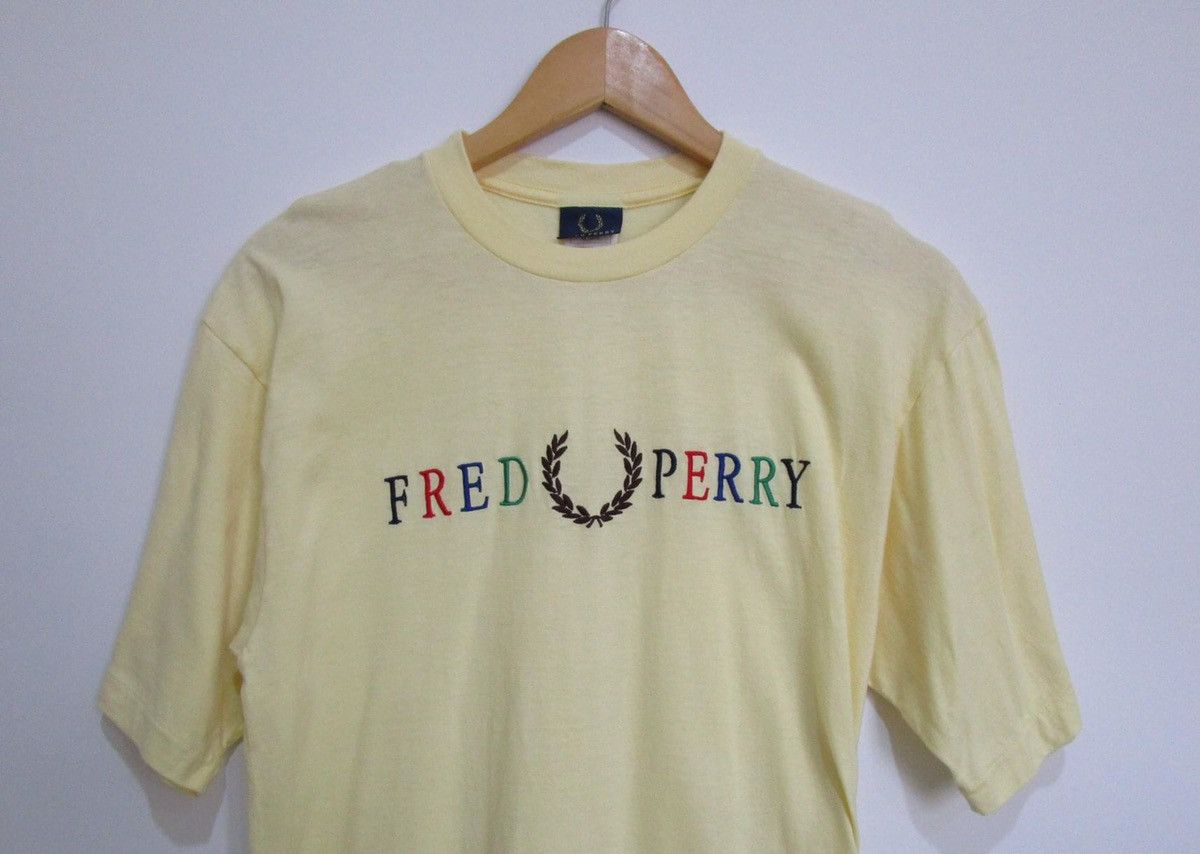 Fred Perry VERY RARE VTG 90S FRED PERRY HOOLIGAN Multicolor EMBROIDERED Size US M / EU 48-50 / 2 - 3 Thumbnail