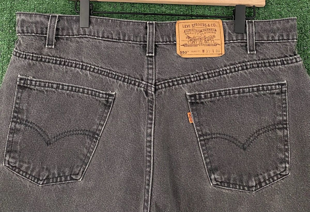 Levi's 90’s Levi’s 550 Orange Tab Relaxed Fit Black Jean Shorts 37 Size US 37 - 4 Thumbnail