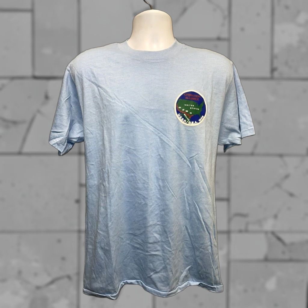 Hanes VINTAGE Hanes T-Shirt Shirt Men XL Light Blue Cotton Blend Blue 2000s Mens Size US XL / EU 56 / 4 - 1 Thumbnail