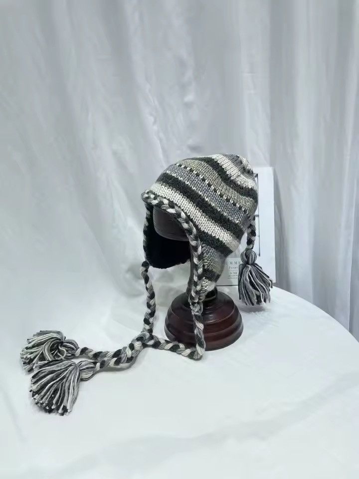 Handmade Knitted Handmade Winter Warm Vintage Style Hat Size ONE SIZE - 4 Thumbnail
