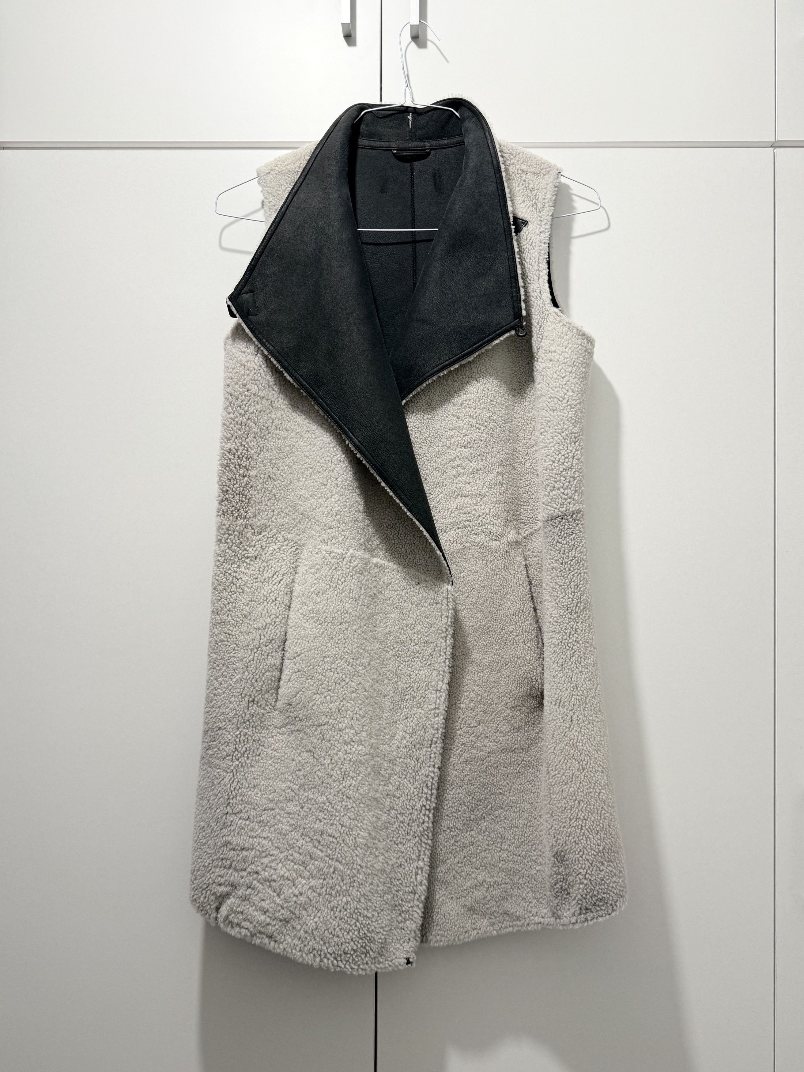 Genuine Leather Real Sheepskin Outervest Shearling Long Jacket Sleveless S-M Size S / US 4 / IT 40 - 1 Thumbnail