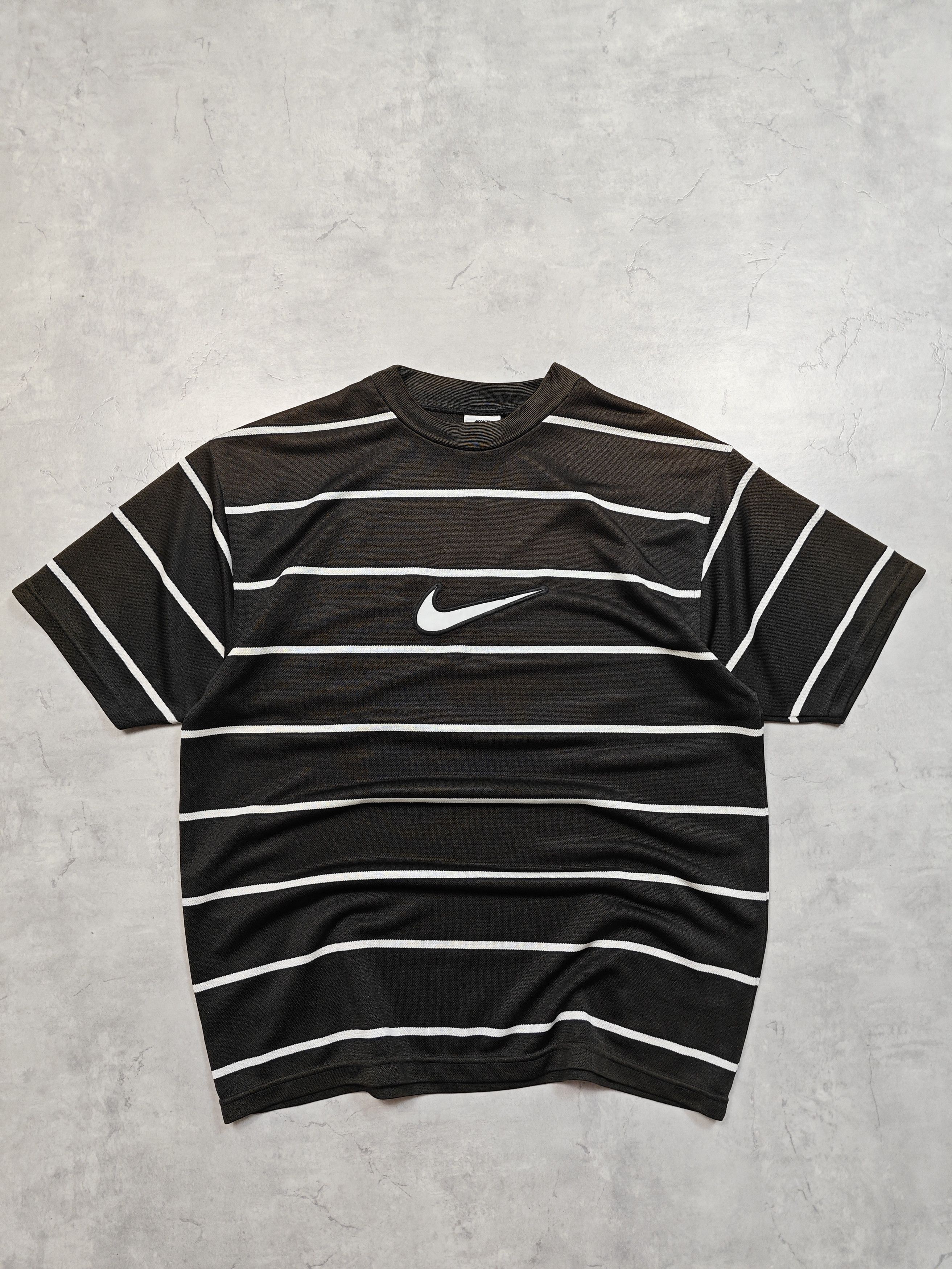 Nike Nike Vintage Rare T Shirt Size US M / EU 48-50 / 2 - 1 Thumbnail