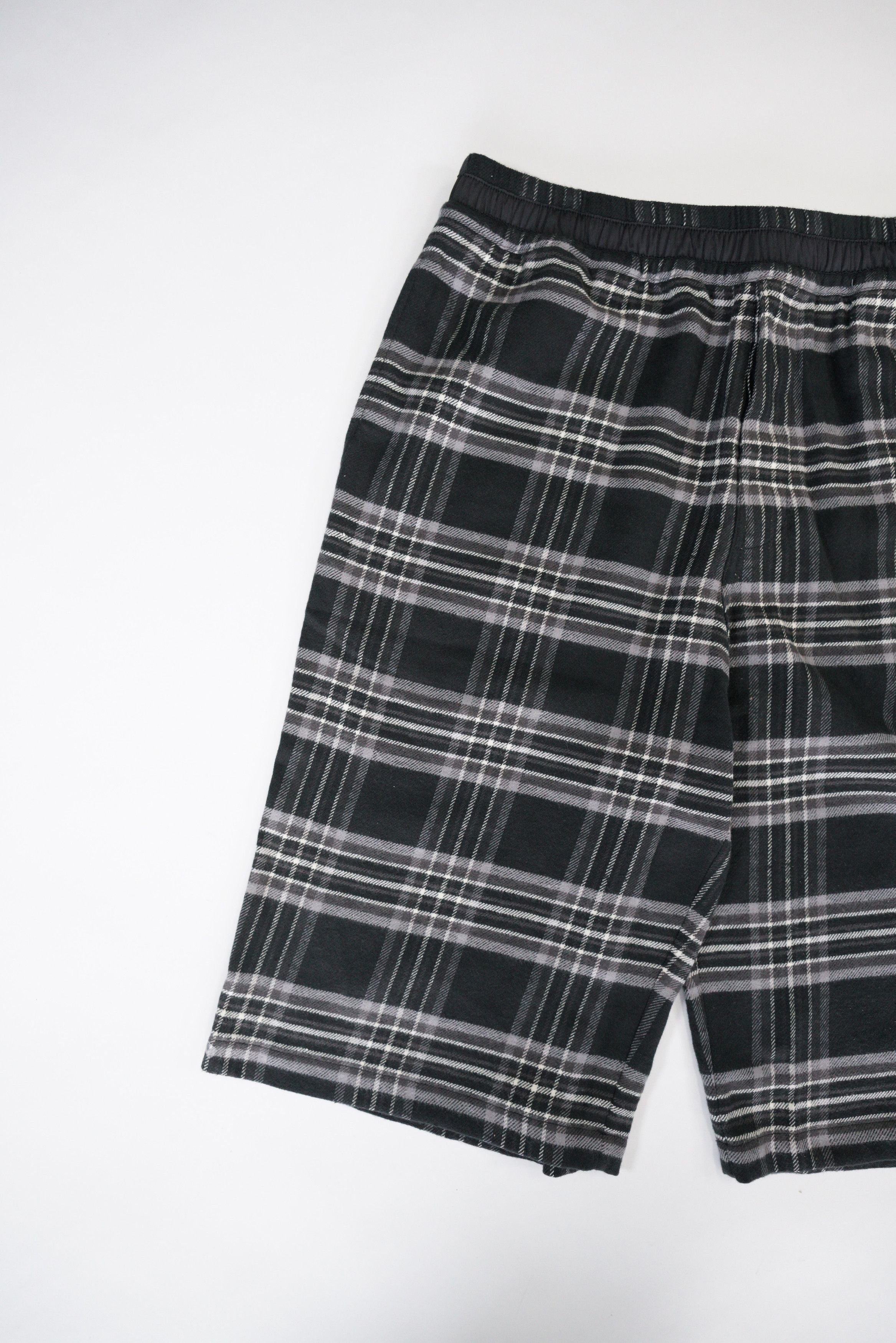 Chrome Hearts Chrome Hearts After School Cross Patch Flannel Shorts Size US 35 - 5 Thumbnail