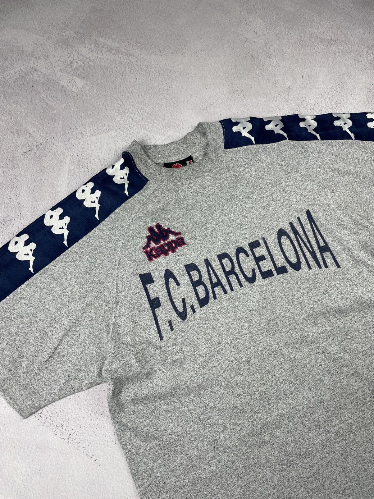 Vintage Vintage Kappa FC Barcelona Training 90 Rare Logo Tape Jersey Size US L / EU 52-54 / 3 - 5 Thumbnail