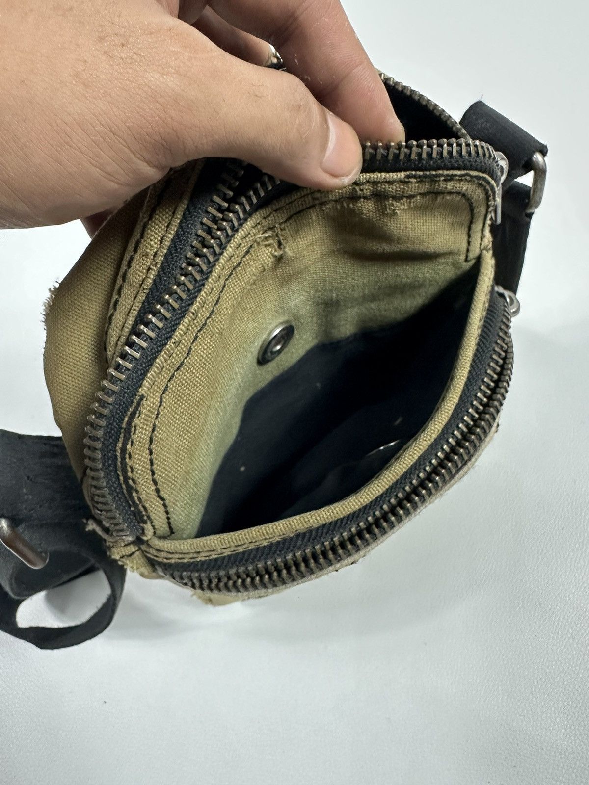 Diesel Vintage Diesel red Line Slevedge Distressed Crossbody Bag Size ONE SIZE - 15 Thumbnail