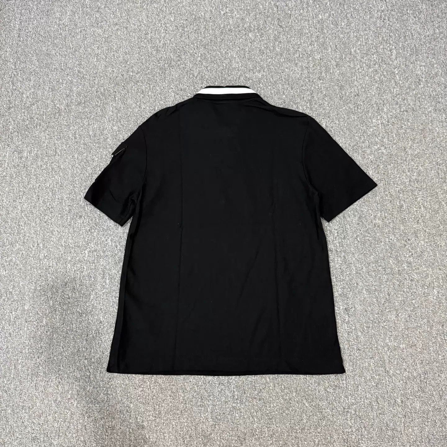 Moncler Moncler Black Arm Pocket Logo SS Polo S 99new Size US S / EU 44-46 / 1 - 2 Thumbnail