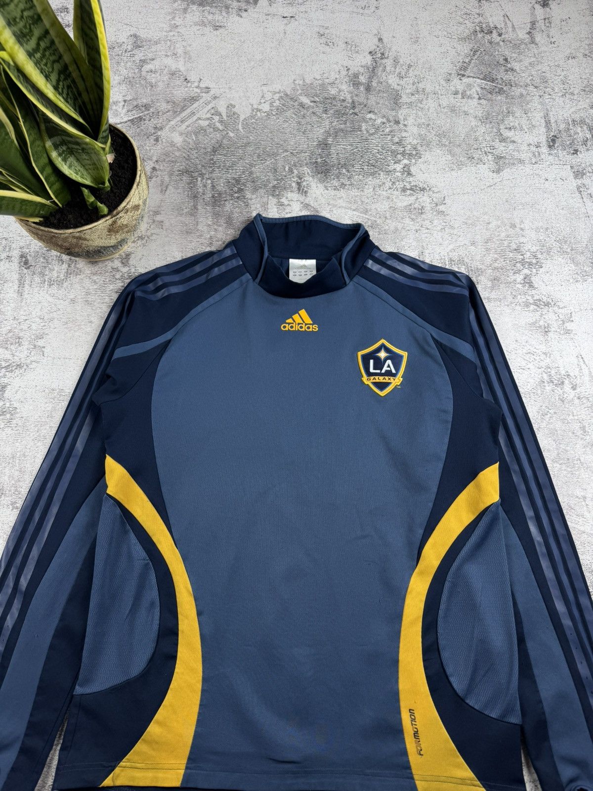 Other LA Galaxy Adidas Long Sleeve Soccer Football Training T Shirt Jersey Kit Size US M / EU 48-50 / 2 - 4 Thumbnail