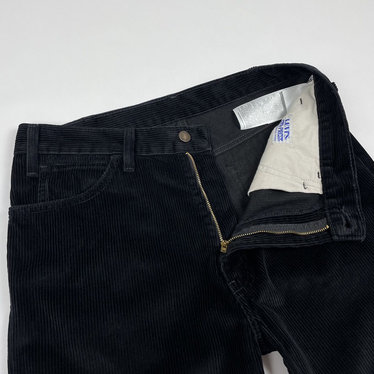 Levi's Vintage Levi’s Corduroy Velvet Pants Size US 32 / EU 48 - 4 Thumbnail
