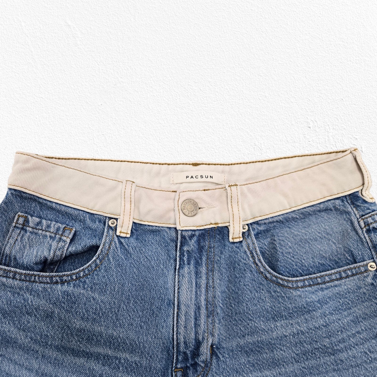 Pacsun Two Toned Mom Short Denim Shorts Size 26 Size 26" / US 2 / IT 38 - 3 Thumbnail