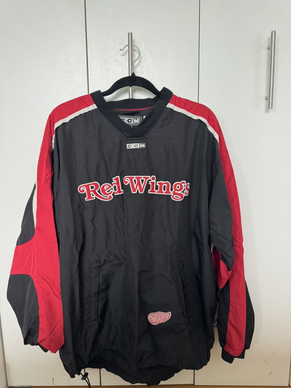 Ccm Vintage Detroit Red Wings black hockey jersey Size US L / EU 52-54 / 3 - 1 Thumbnail