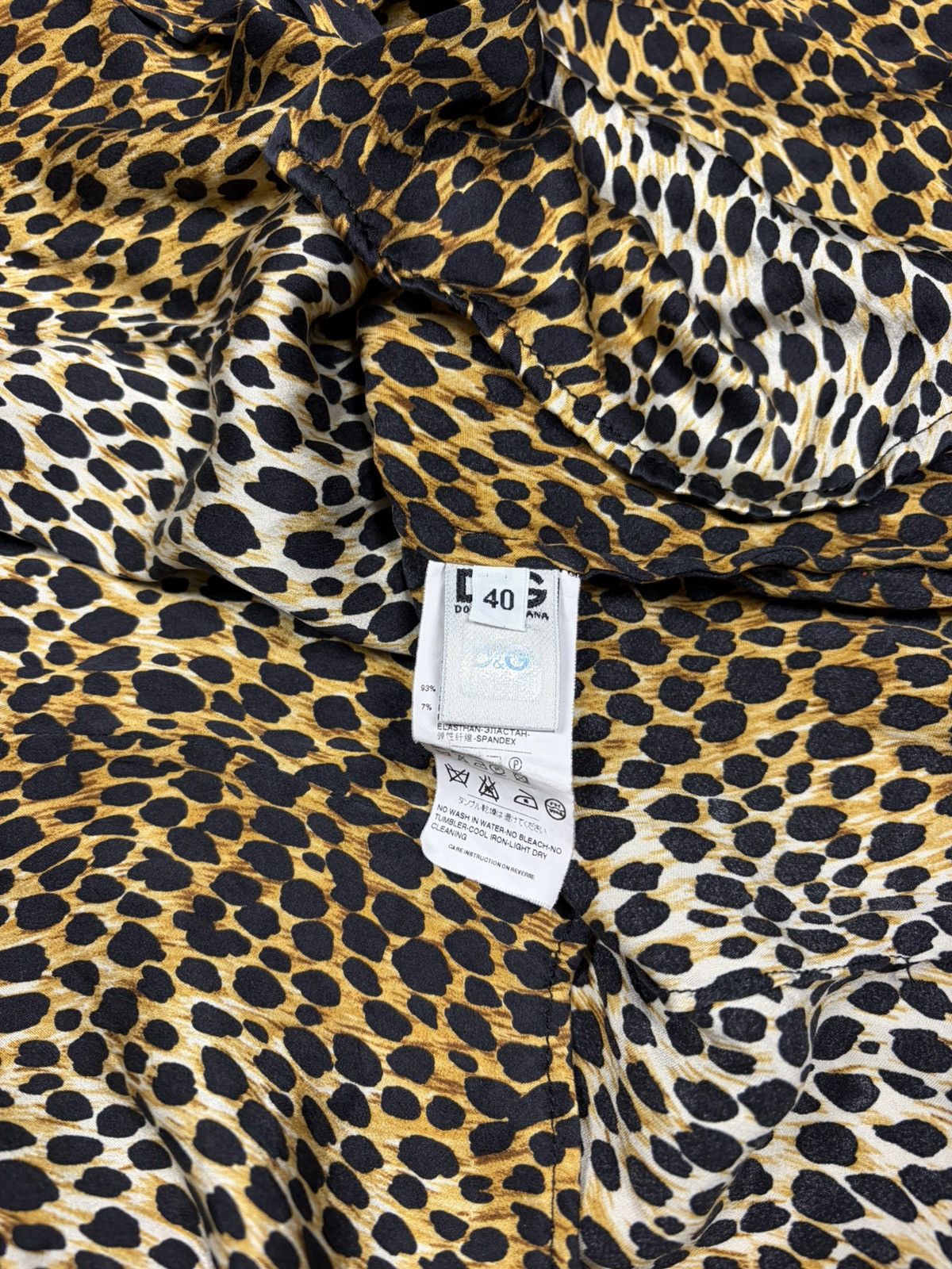 Dolce & Gabbana 2000s Dolce & Gabbana Silk Leopard Print Shirt Button Up Size S / US 4 / IT 40 - 10 Thumbnail
