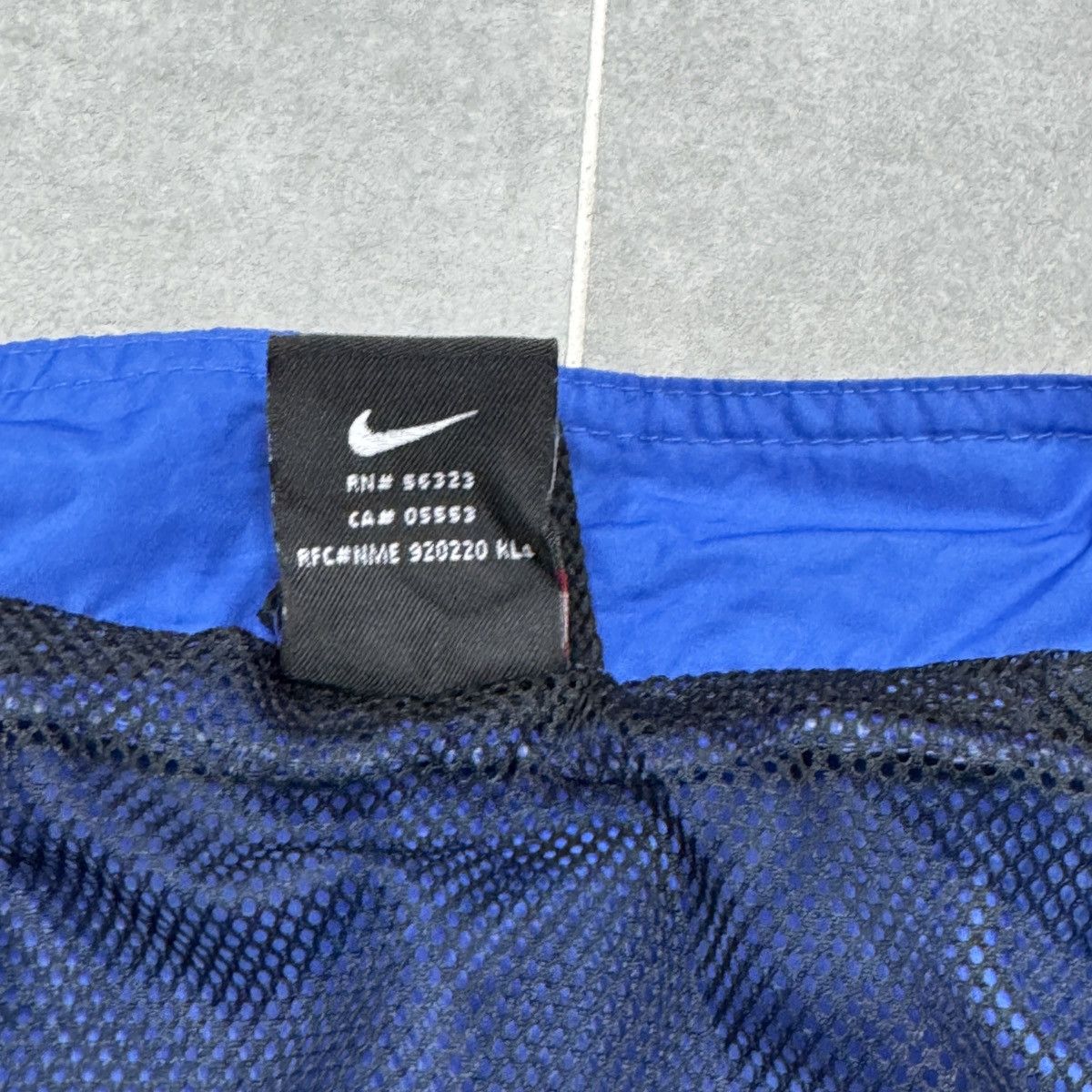 Nike × Vintage Vintage Nike Team Embroidered Logo Swoosh Track Jacket Size US L / EU 52-54 / 3 - 14 Thumbnail