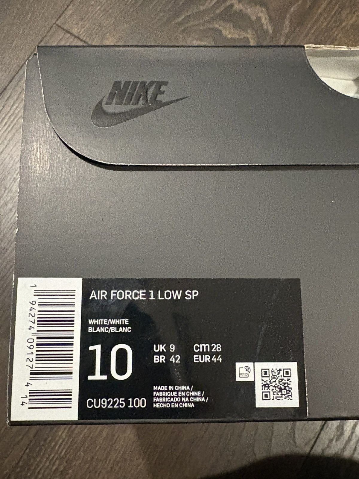 Nike × Supreme Supreme x Nike Air Force 1 Low Size US 10 / EU 43 - 9 Thumbnail