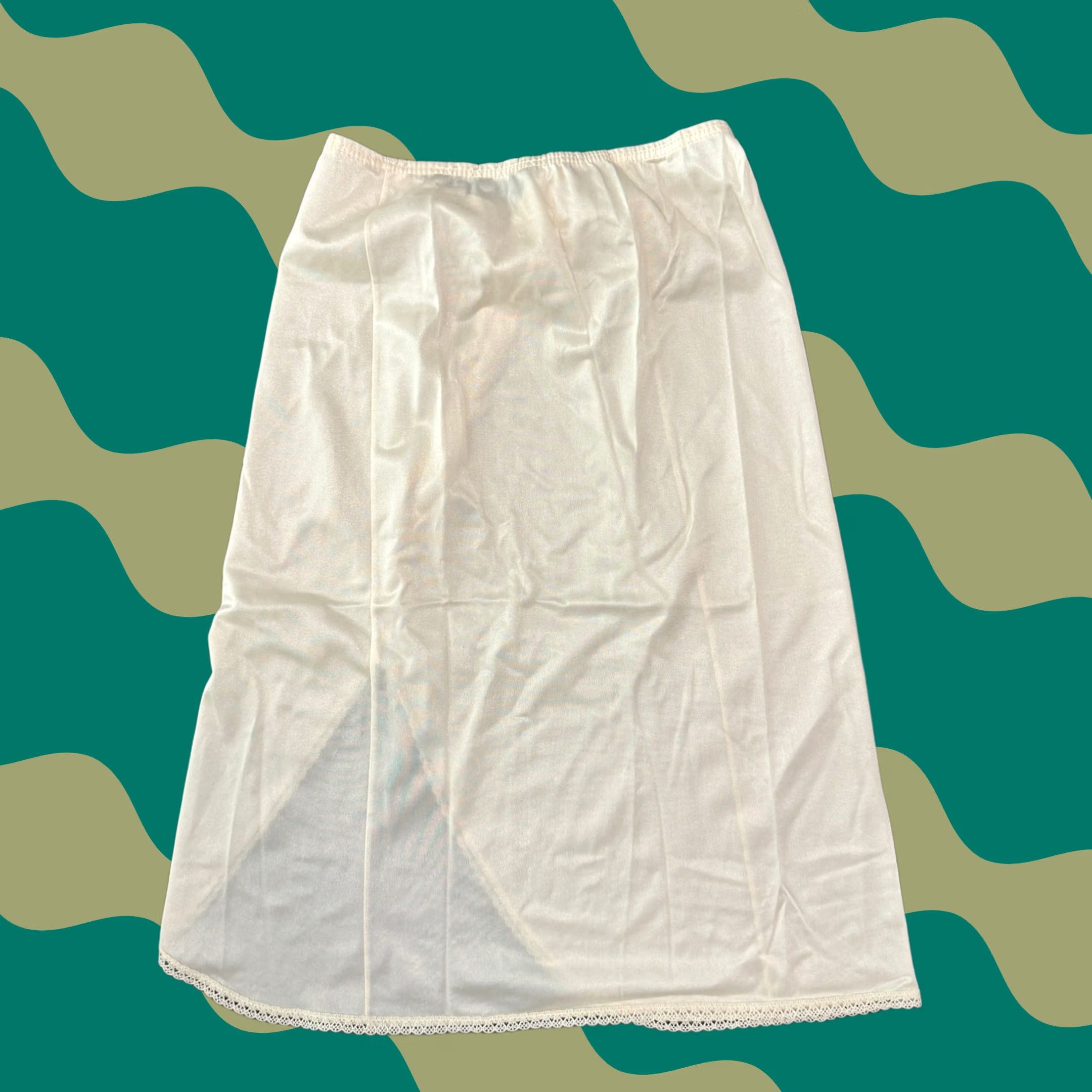 Vintage VINTAGE Y2K Cream Ivory Coquette Slit Satin Women's Midi Skirt Small Size 28" / US 6 / IT 42 - 1 Thumbnail