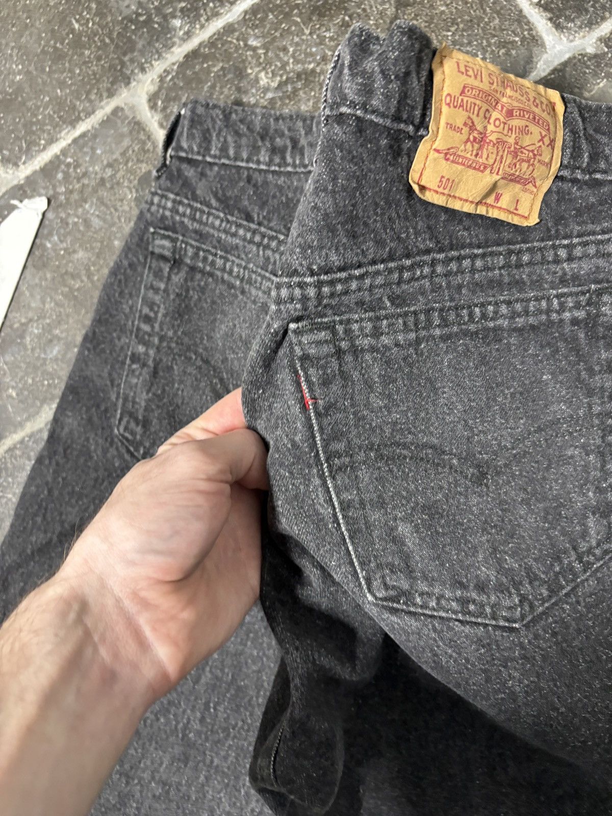 Levi's 1990s Levi’s 501 Made in Canada Vintage Levi’s Red Tab Black Size US 30 / EU 46 - 6 Thumbnail