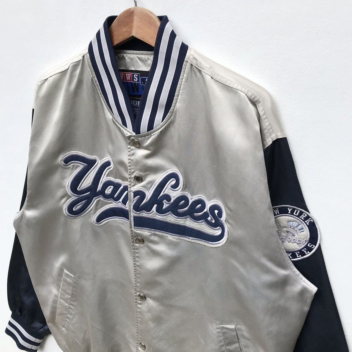 MLB Vintage New York Yankees MLB Varsity Jacket WWS Size US L / EU 52-54 / 3 - 6 Thumbnail