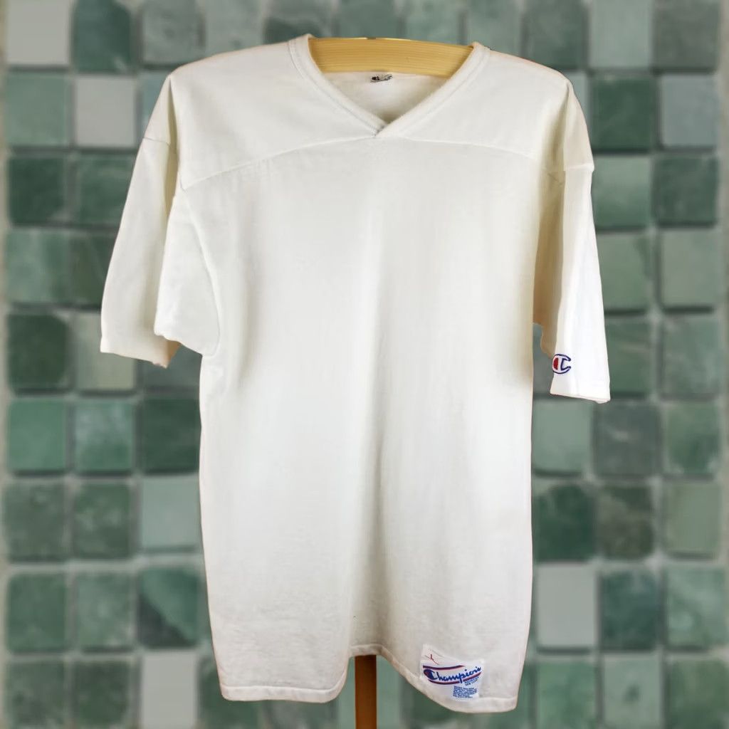 Champion VINTAGE Champion FOOTBALL JERSEY White RAYON SZ LARGE Size US L / EU 52-54 / 3 - 1 Thumbnail