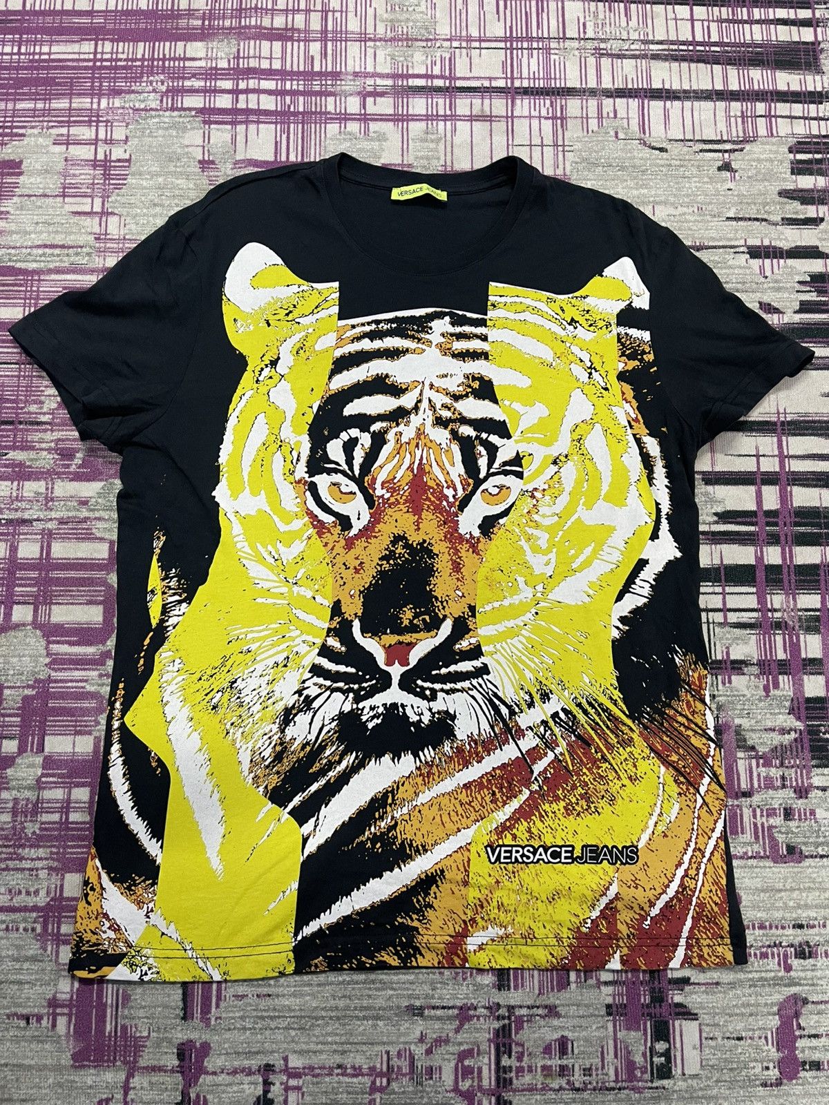 Versace Jeans Couture VERSACE JEANS YELLOW TIGER GRAPHIC VERY RARE Size US L / EU 52-54 / 3 - 1 Thumbnail