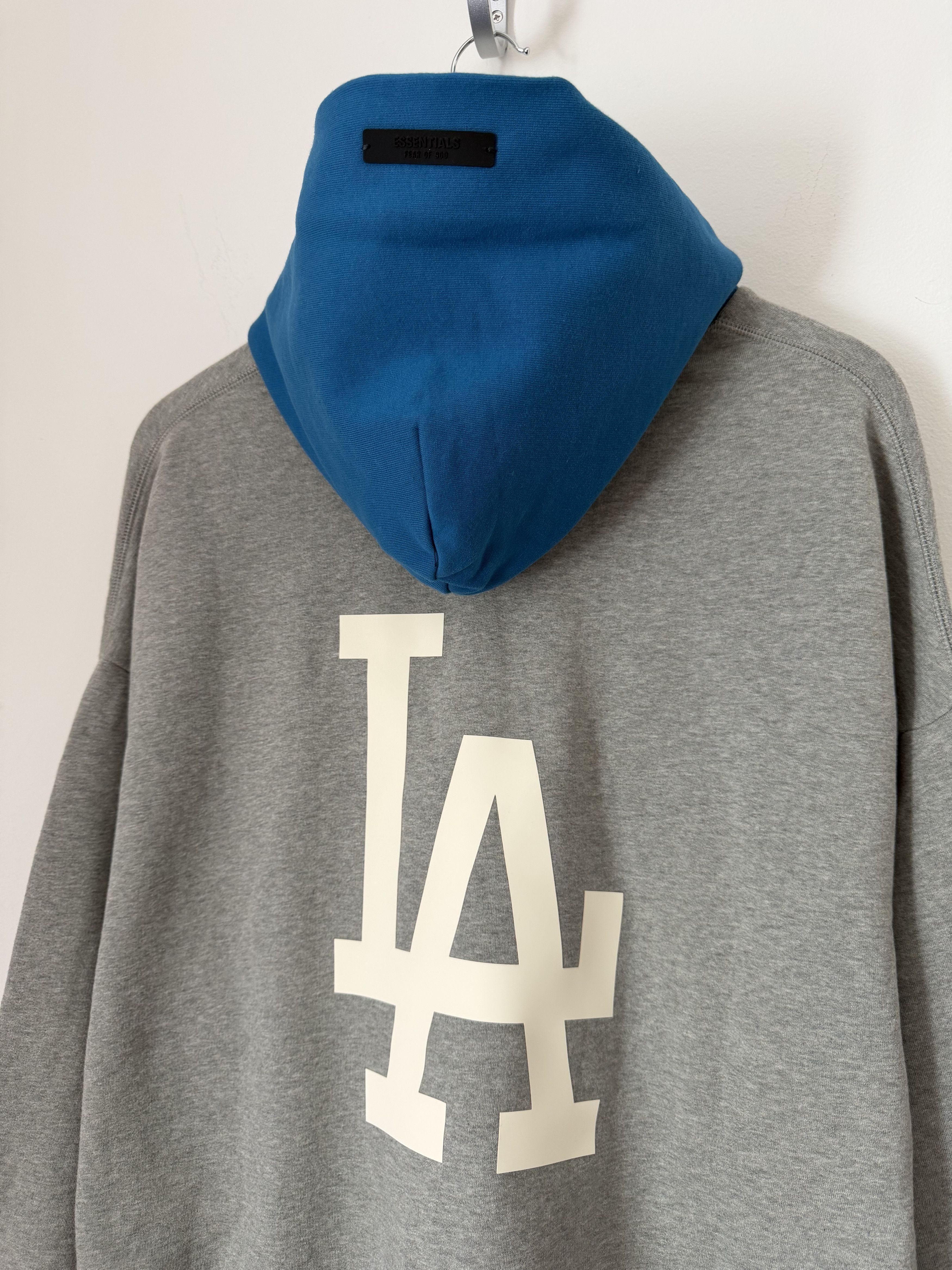 Fear of God Fear of God Essentials Los Angeles Dodgers Hoodie in Gray Size US M / EU 48-50 / 2 - 5 Thumbnail