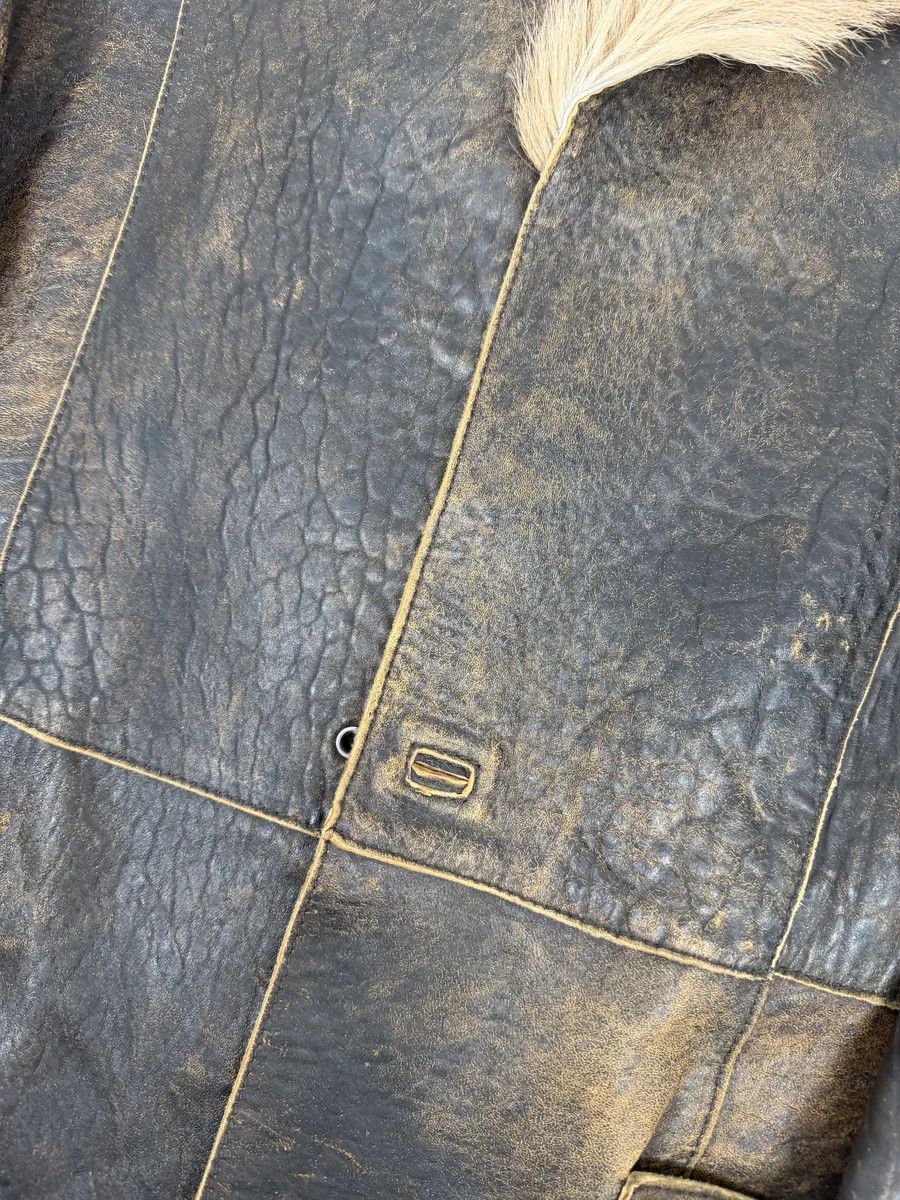 Just Cavalli AW2005 Cavalli Brown Eroded Leather Fur-Collar Jacket Size US L / EU 52-54 / 3 - 9 Thumbnail