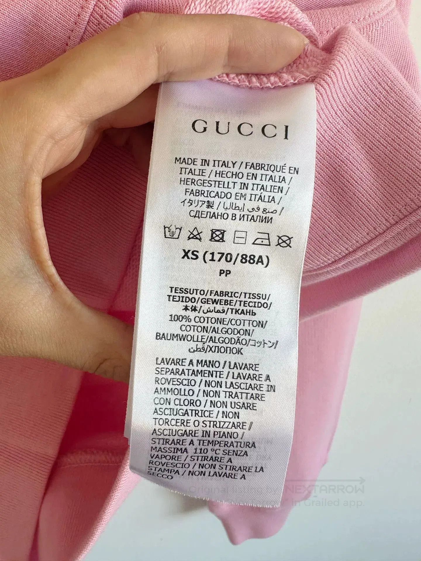 Gucci Gucci Pink Strawberry Print Crewneck Sweatshirt. Size XS / US 0-2 / IT 36-38 - 4 Thumbnail