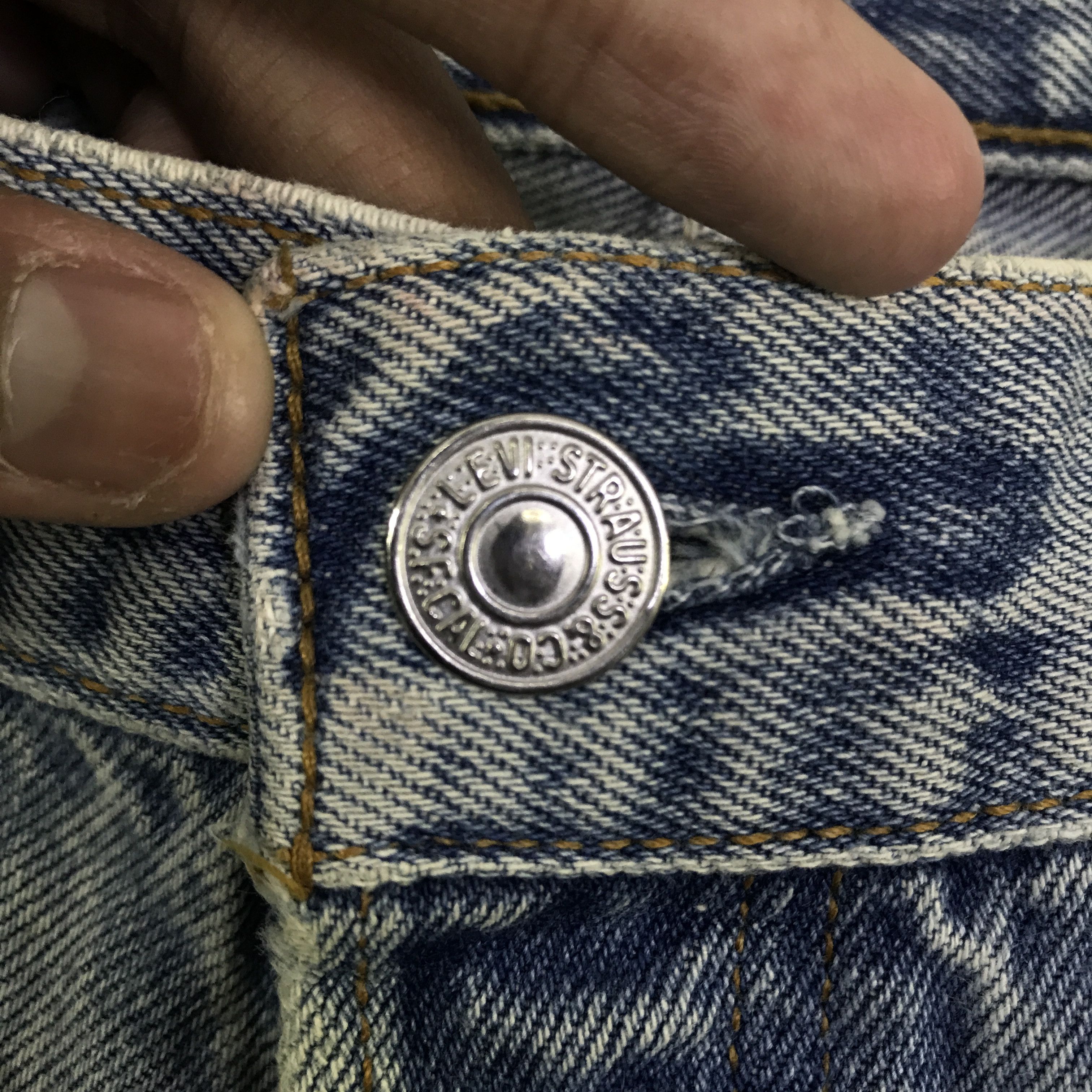 Levi's Vintage Clothing Vintage Levis 501 Distressed Short pants Jeans K130B9 Size US 32 / EU 48 - 10 Thumbnail