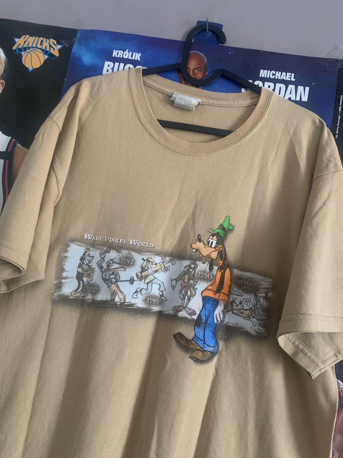 Disney 00s Vintage Walt Disney World Goofy Through The Years Tee Size US L / EU 52-54 / 3 - 2 Thumbnail