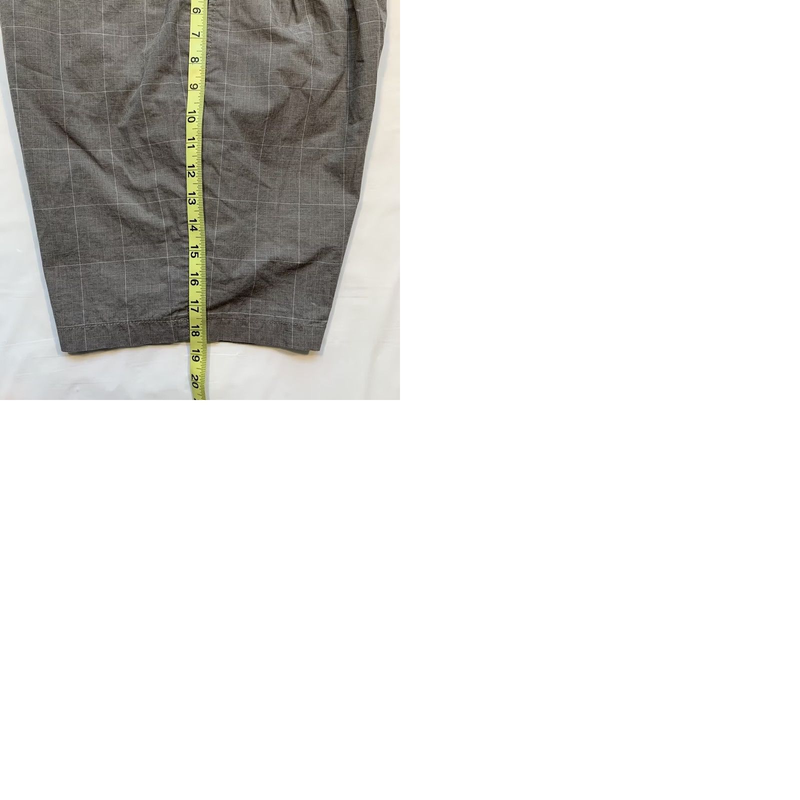 Nike Nike Golf Chino Shorts Men 32 Pleated Plaid 100% Cotton Gray NEW Size US 32 / EU 48 - 9 Thumbnail